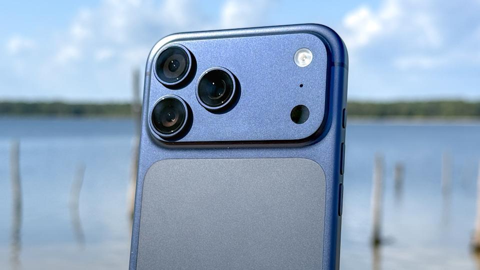 iPhone 18 Pro Max 256GB eSIM Only Blue image 3