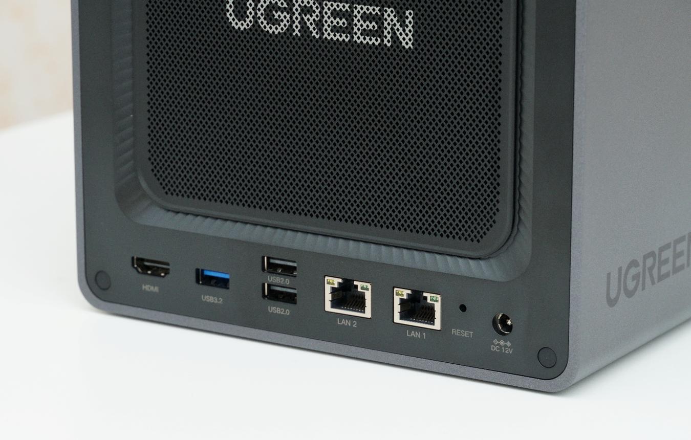 UGREEN CM752 DPXP4800 4-Bay High-Performance Desktop NAS — Intel Pentium Gold 8505, 8GB DDR5, 136TB image 2